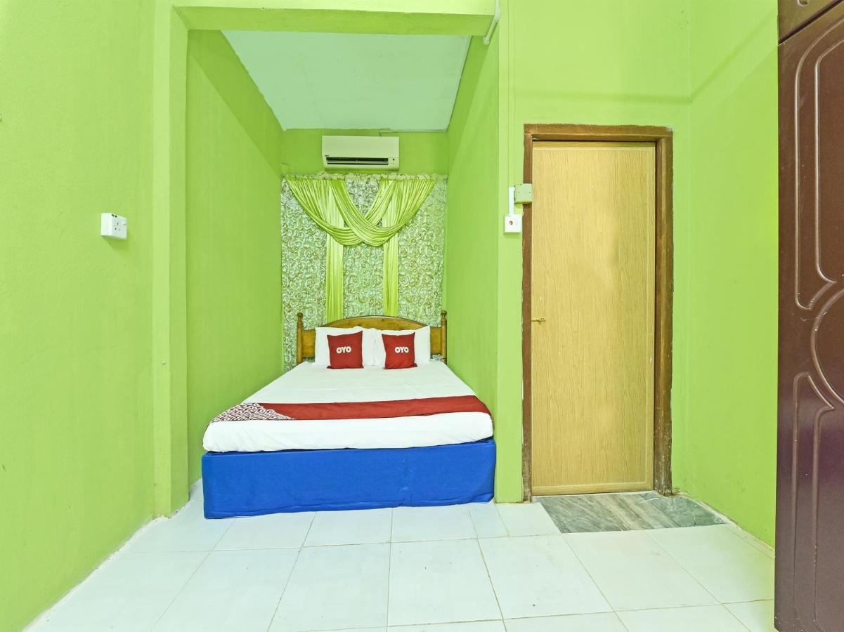 Oyo 90454 Haza Harmoni Guesthouse Kota Bharu Extérieur photo