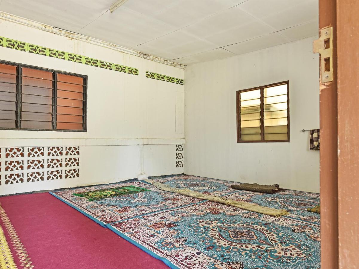 Oyo 90454 Haza Harmoni Guesthouse Kota Bharu Extérieur photo